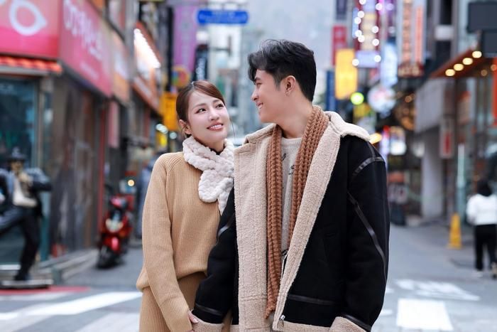 Đôi vợ chồng son trong chuyến đi Hàn Quốc sau đám cưới.