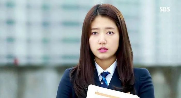 Quay trở lại với vai học sinh cấp 3, Park Shin Hye vang danh khắp Châu Á