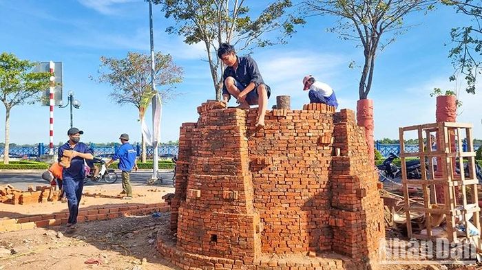 Mỗi chiếc lò nung được xây dựng bằng khoảng 15.000 viên gạch tiểu. 