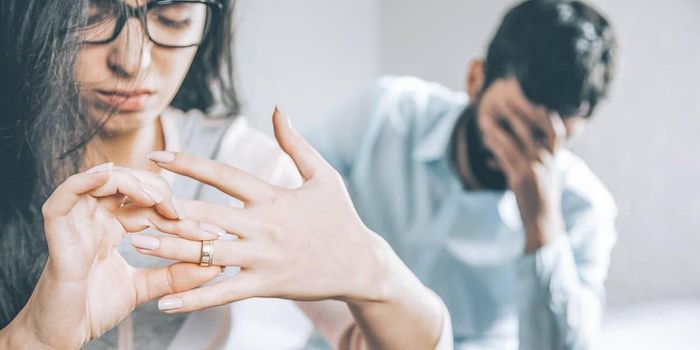 Không ít trường hợp kết hôn sớm, ly hôn cũng sớm (Ảnh minh họa)