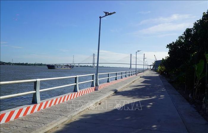 Công trình xử lý cấp bách sạt lở sông Tiền khu vực xã Tân Mỹ và Mỹ An Hưng B, huyện Lấp Vò (Đồng Tháp) cơ bản hoàn thành.