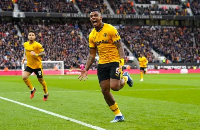 Chelsea phải trả giá bằng bàn mở tỷ số của Mario Lemina ở phút 51.