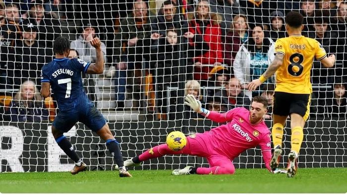 Thực tế, các cầu thủ Chelsea đã bỏ lỡ một cách khó tin 4-5 cơ hội ngon ăn trong hiệp một khi đối mặt với thủ môn.