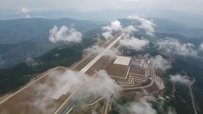 Nằm trên độ cao 1.770 m so với mực nước biển