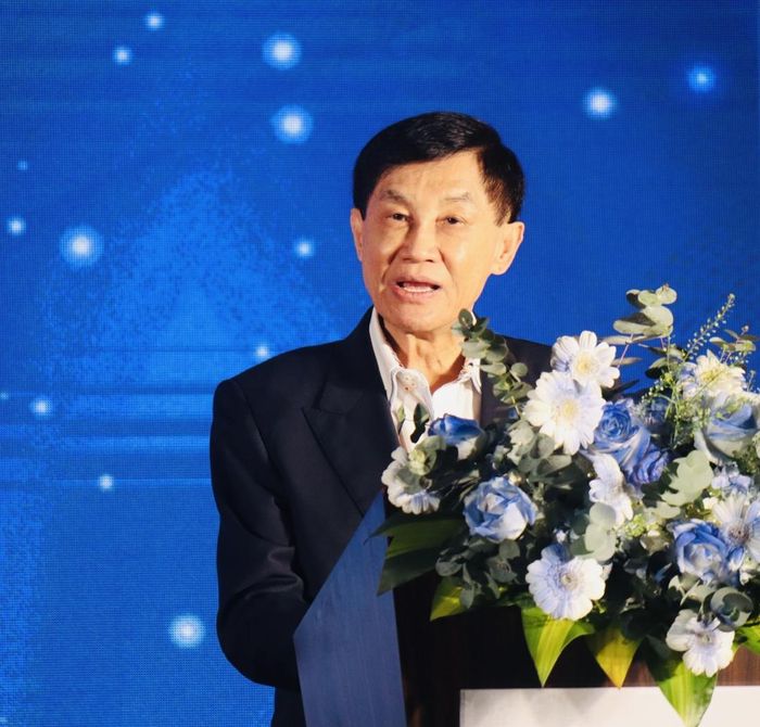 Ông Johnathan Hạnh Nguyễn - Chủ tịch tập đoàn Liên Thái Bình Dương (IPP) phát biểu khai mạc Lễ tri ân 