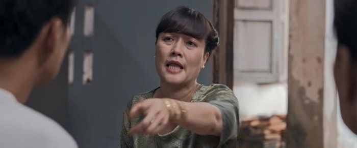 Vân Dung trong vai bà Thúy