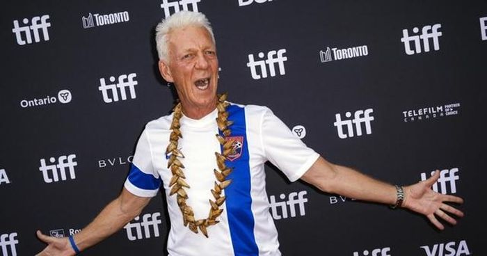 Cựu huấn luyện viên đội Samoa là Thomas Rongen tham dự buổi ra mắt phim “Next Goal Wins” tại LHP quốc tế Toronto