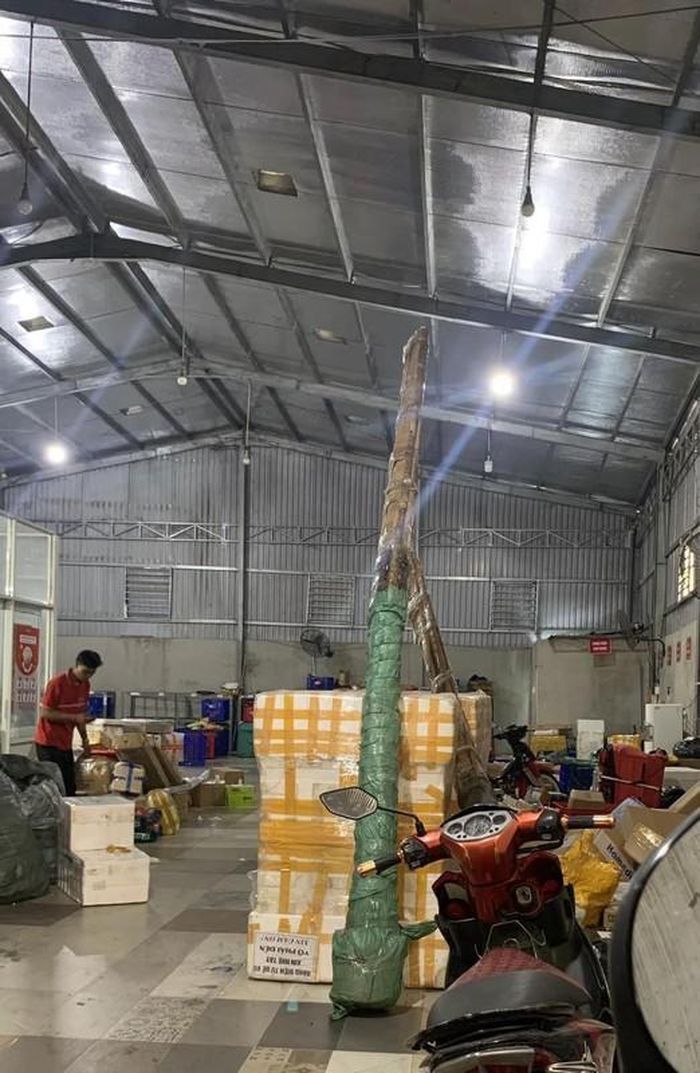 Không chỉ có bom hàng, hủy đơn hay hàng thực tế khác xa trên mạng mà còn có những trường hợp ''bất ổn'' khác khiến ai nghe xong cũng phải bật cười.