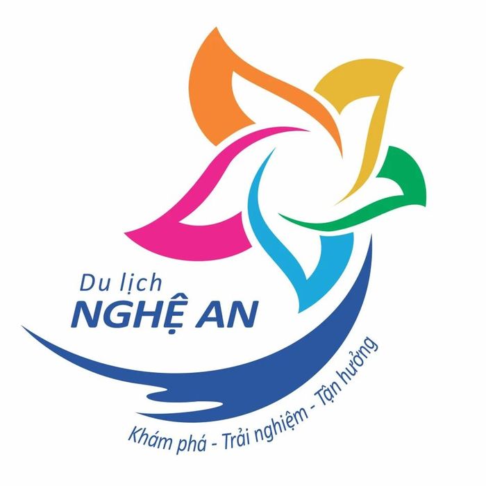  Tác phẩm "Du lịch Nghệ An - Khám phá - Trải nghiệm - Tận hưởng" của Nguyễn Phước Đức (Thành phố Hồ Chí Minh). 