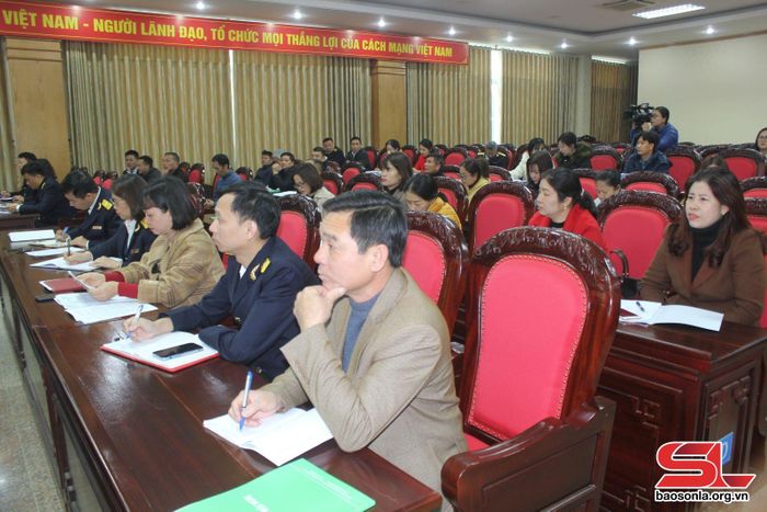 Các đại biểu dự hội nghị.