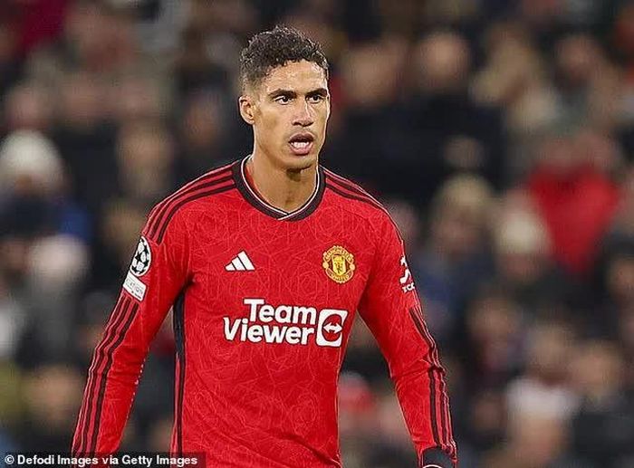 Varane đang không hạnh phúc tại Old Trafford