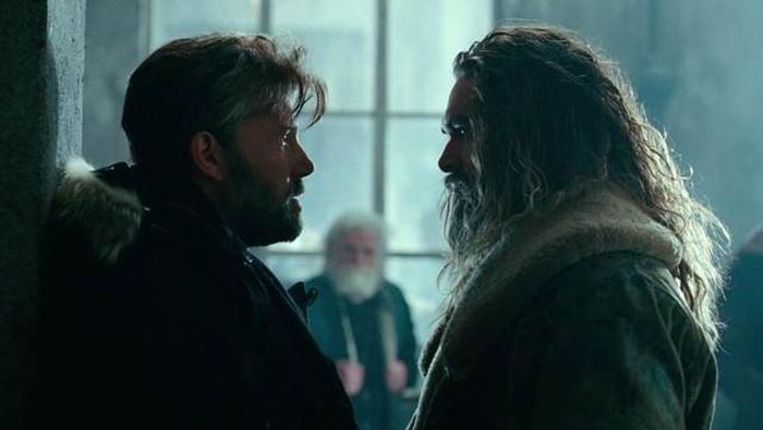 Batman (trái) và Aquaman