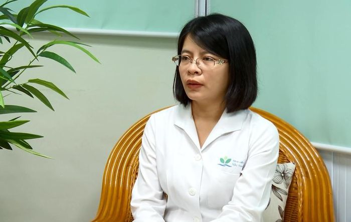  TS.BS Đỗ Thị Thúy Nga, Phó trưởng Khoa Nội tổng quát, Trung tâm Bệnh Nhiệt đới, Bệnh viện Nhi Trung ương. Ảnh: Ngọc Nga