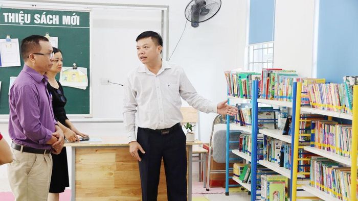  Sở Khoa học và Công nghệ kiểm tra việc áp dụng công cụ 5S tại Trường Tiểu học Cảnh Thụy (Yên Dũng). Ảnh CTV. 
