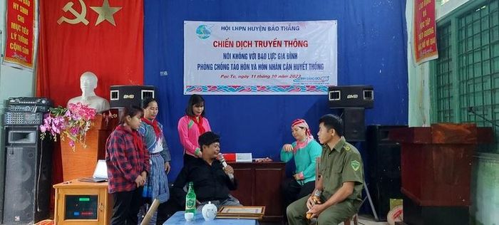  Nội dung truyền thông được thể hiện thông qua hình thức sân khấu hóa với trình diễn các tiểu phẩm có nội dung liên quan. 