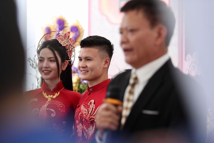  Sau 3 năm hẹn hò, Quang Hải và Thanh Huyền tiếp bước đến hành trình hôn nhân. 