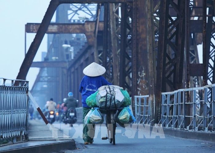 Những sản phẩm nông sản theo chân những người nông dân đưa vào thành thị. Ảnh: Tuấn Anh - TTXVN