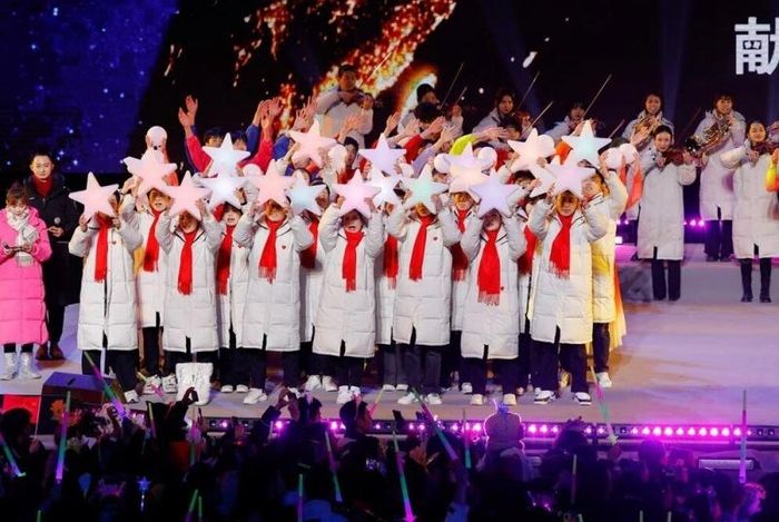 Một tiết mục trình diễn đón năm 2024 tại Bắc Kinh