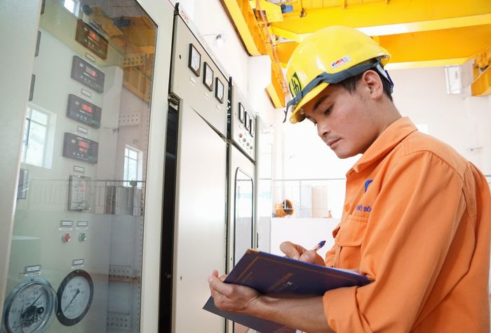 Chi phí đầu vào cao hơn giá điện bình quân khiến EVN vẫn chưa cân bằng được lợi nhuận sản xuất kinh doanh