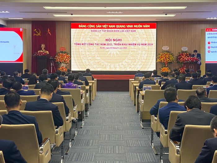 Hội nghị tổng kết năm 2023 của EVN ngày 2-1