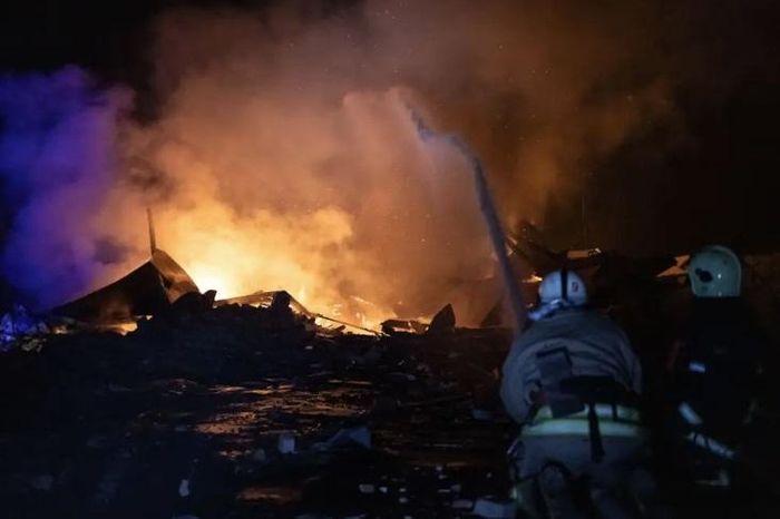 Một khu vực ở Kharkiv hứng tên lửa Nga ngày 31/12/2023. (Ảnh: Getty)