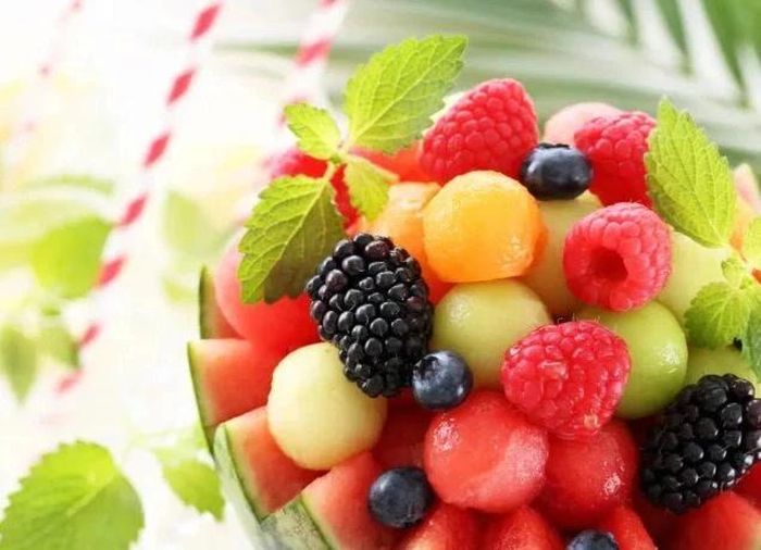 Bữa ăn nhẹ với các loại trái cây sẽ giúp cơ thể nhanh hồi phục.