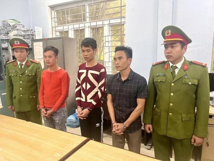 "Bộ ba" di chuyển từ Tuyên Quang vào Huế để lừa đảo chiếm đoạt 41 tấn thóc.