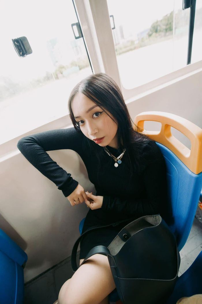  Mỹ Anh từng có cơ hội trình diễn trên nhiều sân khấu lớn như Lễ hội âm nhạc Head in the clouds tại Los Angeles (Mỹ), Lễ hội Vương quốc Anh ở Hà Nội và gần nhất là Liên hoan âm nhạc quốc tế TP.HCM. 