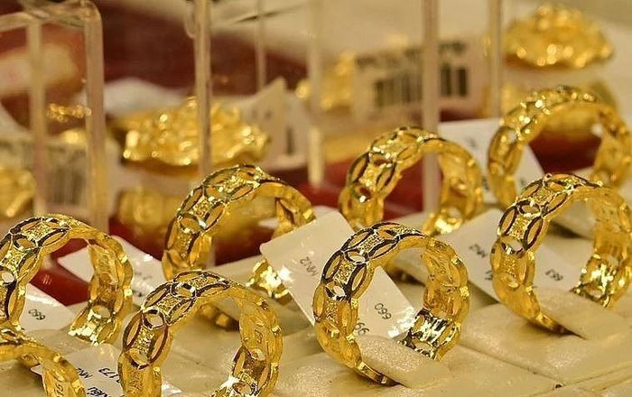 Giá vàng nhẫn chỉ cao hơn thế giới hơn 3 triệu đồng/lượng.