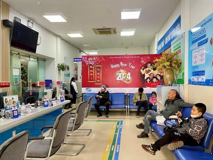 Bệnh viện Mắt kỹ thuật cao Hà Nội (Hitec) những ngày đầu năm mới 2024