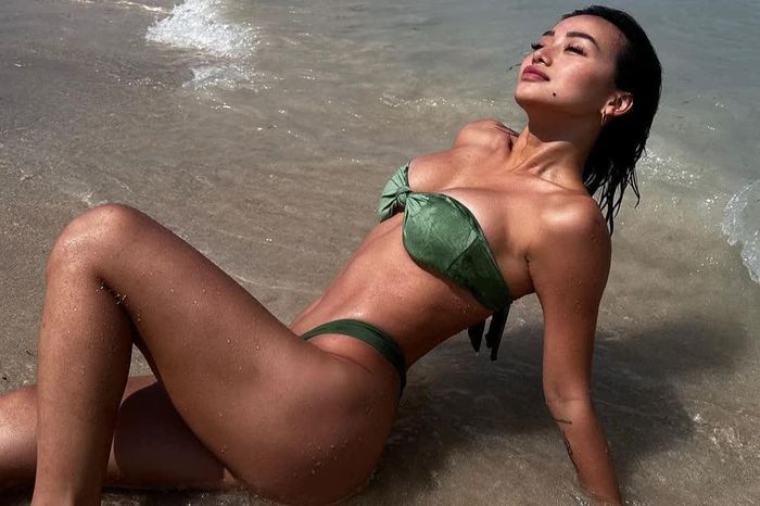 Thongkini sở hữu thiết kế giúp người mặc khoe trọn lợi thế hình thể. Ảnh minh họa: @hmeuu.