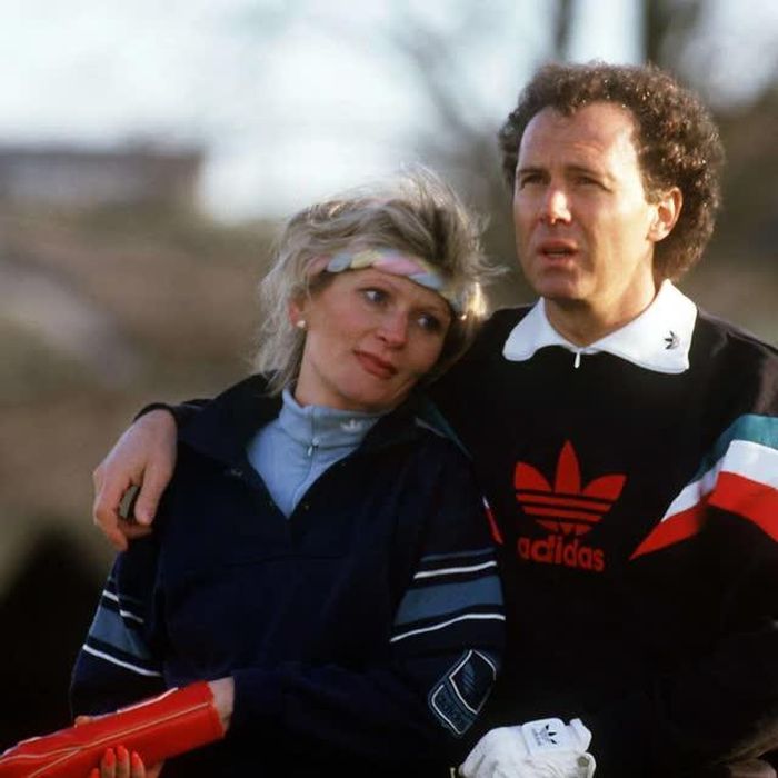 Beckenbauer bên người tình Diana Sandmann.