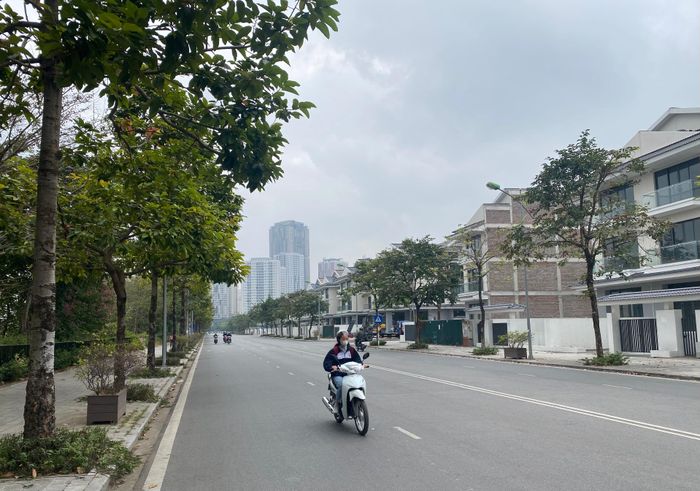 Thời tiết Hà Nội chiều 9-1 âm u, nhiều mây, thi thoảng le lói nắng. Ảnh: VĂN PHÚC