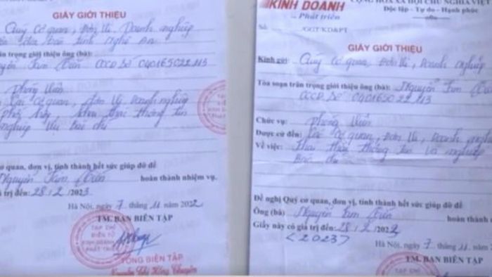 Một số giấy tờ lực lượng chức năng thu được khi tiến hành khám xét nơi ở, nơi làm việc của bà Tiến. Ảnh: Công an cung cấp