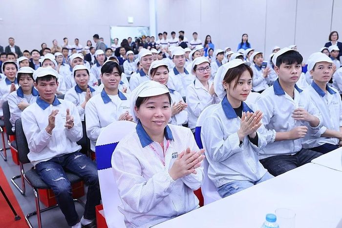  Công nhân, người lao động tại Khu công nghiệp Đại An, tỉnh Hải Dương. (Ảnh: Dương Giang/TTXVN) 