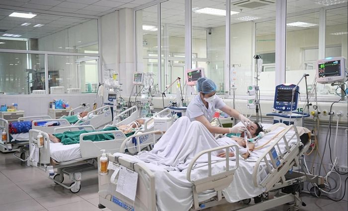 Số ca mắc cúm A nhập viện tại Bệnh viện Bệnh nhiệt đới Trung ương gia tăng nhanh chóng.