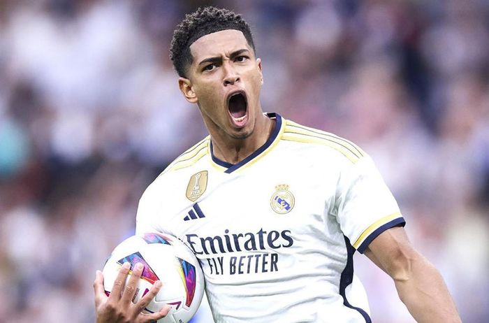 Bellingham đang nổi bật trong màu áo Real Madrid