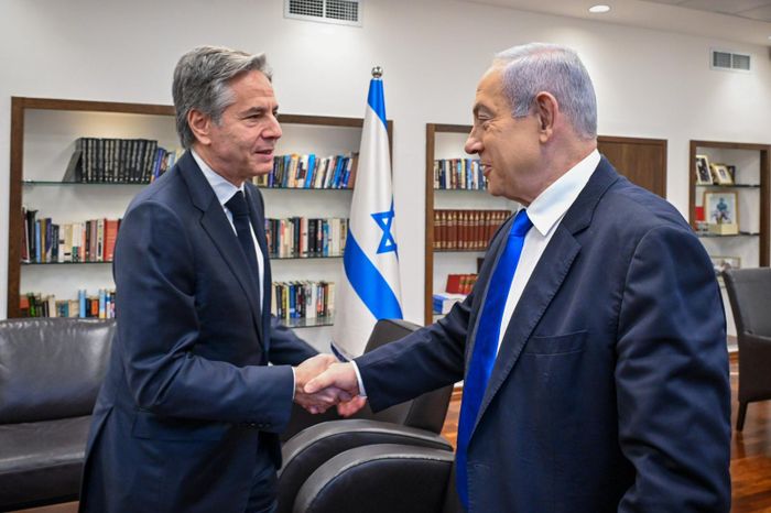 Thủ tướng Benjamin Netanyahu, phải, gặp Ngoại trưởng Hoa Kỳ Antony Blinken tại trụ sở quân sự Kirya ở Tel Aviv, ngày 9/1/2024. Ảnh: timesofisrael.com