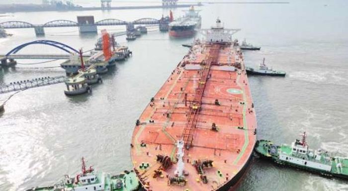 Các cuộc tấn công của Houthis vào tàu ở Biển Đỏ khiến giá vận chuyển qua đường này tăng vọt.