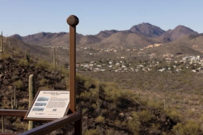 Máy ảnh thiên niên kỷ hướng về phía Tây của khu phố Star Pass, phía Tây Đồi Tumamoc. Ảnh: University of Arizona.