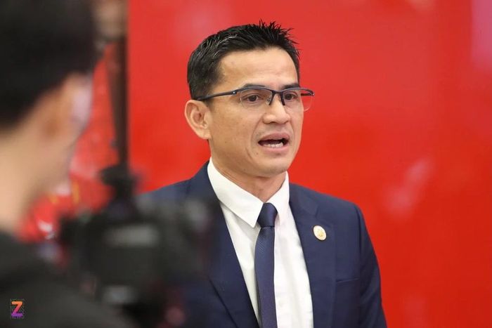 Kiatisuk phát biểu tự tin trong ngày ra mắt CAHN. Ảnh: Bảo Ngọc.
