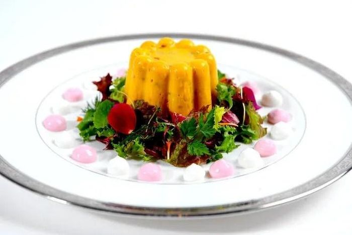 Aspic nấm và bí ngô của đầu bếp Pietro Leemann. Ảnh: Lucio Elio.