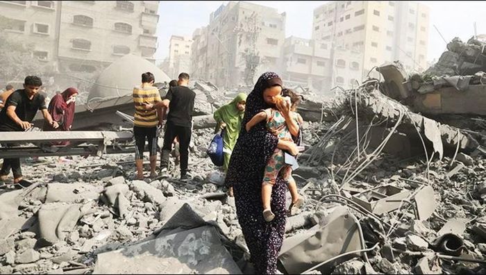 Lãnh đạo Hamas hy vọng trì hoãn thời gian tấn công của Israel càng dài càng tốt và có thể tổ chức tấn công liều chết, gây thiệt hại cho phía Israel. Cùng với đó là những thảm họa nhân đạo với dân thường ở Dải Gaza, sẽ dẫn đến áp lực quốc tế mạnh mẽ, buộc Quân đội Israel phải chấm dứt cuộc tấn công.