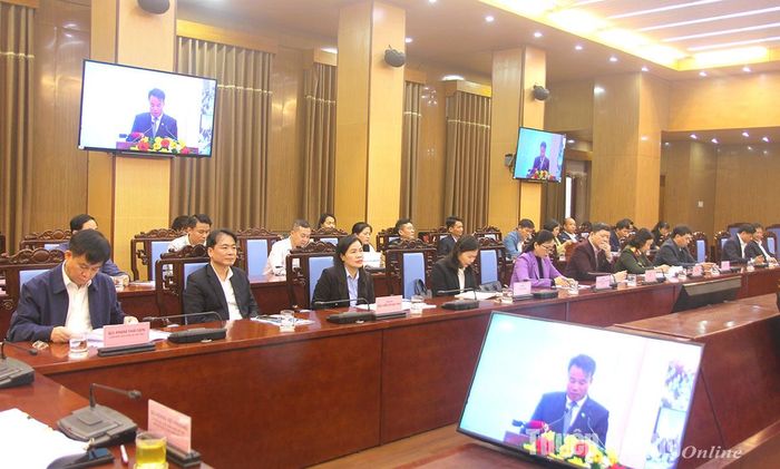  Đại diện lãnh đạo các sở, ngành tham dự hội nghị.