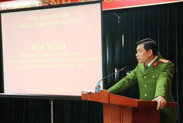 Đại tá Trần Quyết Thắng, Trưởng phòng CSĐT TP về ma túy tiếp thu ý kiến chỉ đạo của lãnh đạo CATP