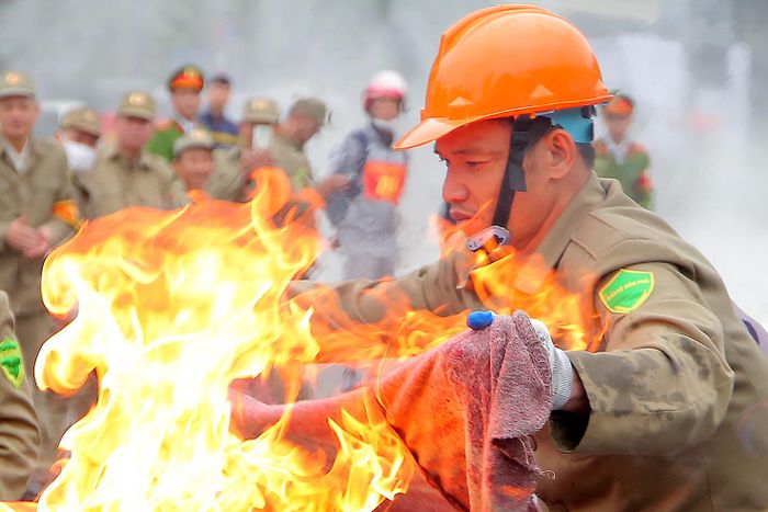 Lực lượng PCCC cơ sở, lực lượng PCCC dân phòng và mỗi người dân luôn là những lực lượng nòng cốt trong công tác chữa cháy và CNCH