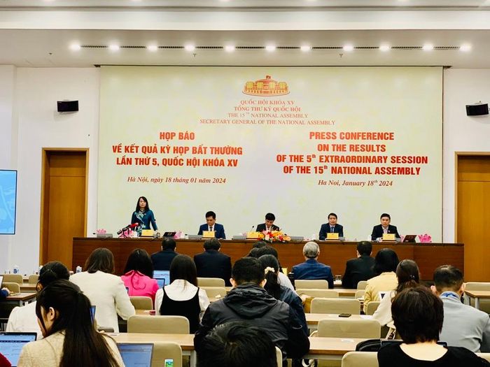 Quang cảnh buổi họp báo sáng 18/1