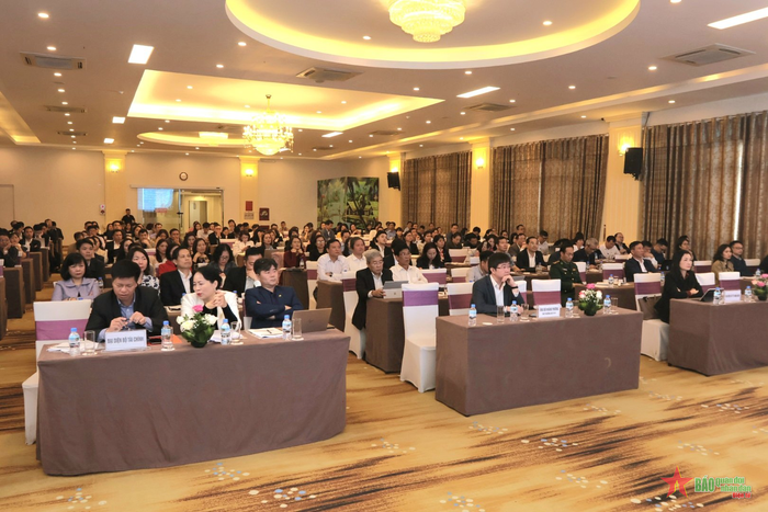 Đại biểu các địa phương tham dự hội nghị. 