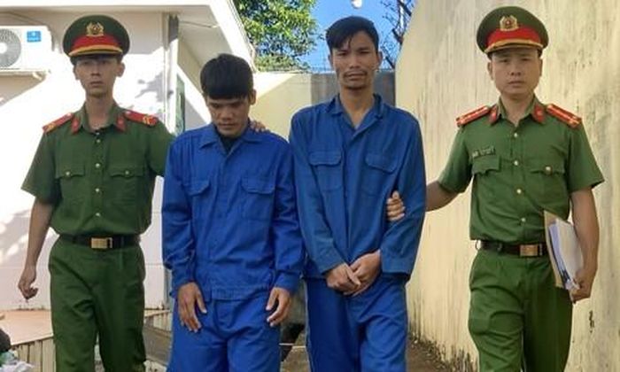 Công an huyện Tuy Đức bắt giữ Lường Văn Tuấn và Lê Phước Duẫn về hành vi tàng trữ hàng cấm