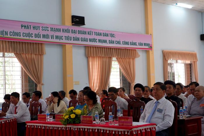 Đại biểu tham dự đại hội.